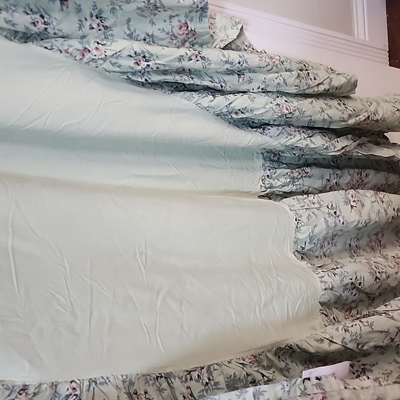 NWT Bella Notte crib skirt dust ruffle floral - Picture 5 of 7